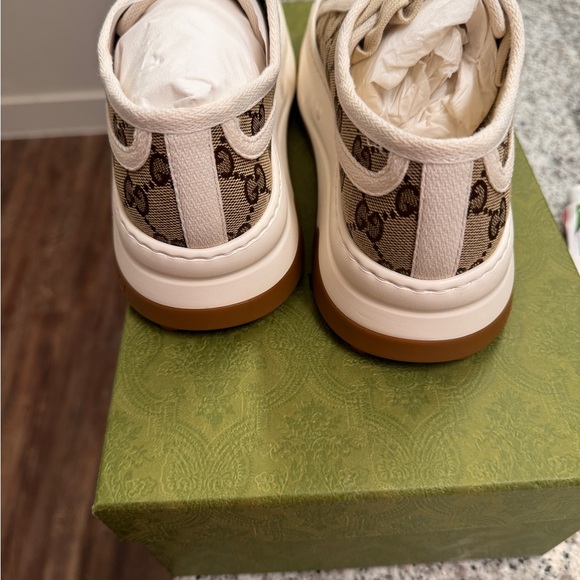 Brand new, never worn! Comes with box, dust bags and shoe paper - Picture 3 of 5